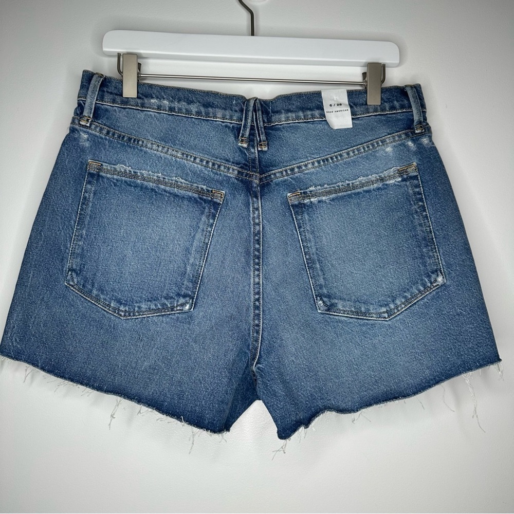 NWT Good American denim cutoff Jean Shorts Size 10/30 - Picture 7 of 15